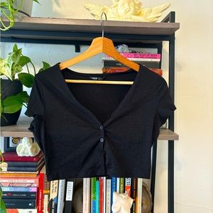 SHEIN Basic Black Crop Top with Button Details